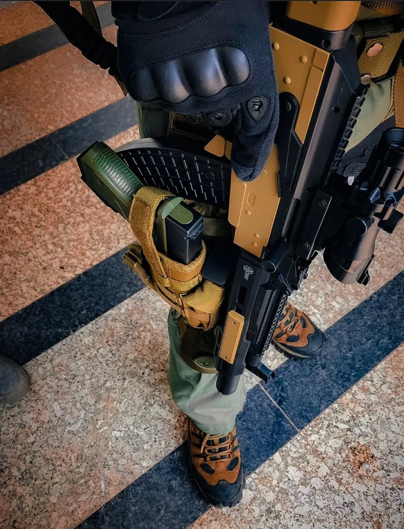 Captain Cross tactical cosplay loadout